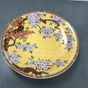 大皿 プレート 飾り皿 飾皿 有田焼き　花柄 綺麗　豪華皿　現状品　中古品　伝統工芸　約33㎝