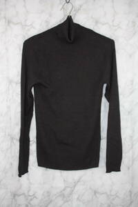 ユニクロ　タートルネックセーター　リブトップス　ブラック　Mサイズ