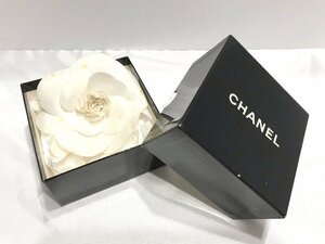 ■【YS-1】 シャネル CHANEL ■ カメリア コサージュ ピンブローチ ■ ホワイト系 11.5cm×11.5cm■ 訳アリ フランス製 【同梱可能商品】D