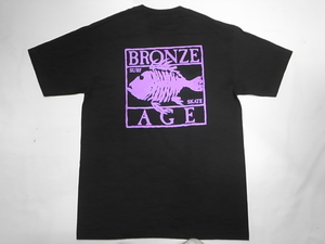 JB即決 BRONZE AGE ブロンズエイジ 限定ネオンカラーシリーズ スクエア フィッシュ Tシャツ 黒x紫 Mサイズ　新品 DOGTOWN VANS