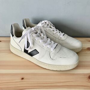 VEJA V10 Leather 43 28cm 白 ホワイト レザースニーカー