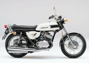 カワサキ 500-SS H1 マッハⅢ 白 1969年 絵画風 壁紙ポスター 特大A1版 830×585mm（はがせるシール式）005A1