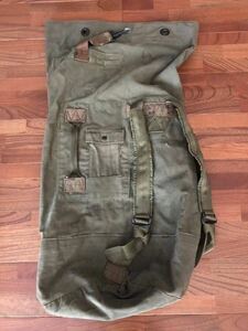 米軍放出品　ダッフル　コットン製BAG,DUFFLE,O.D.7,TYPE II 型式　TYPE II(2ショルダーナイロンストラップ　持ち手もナイロン)型　希少