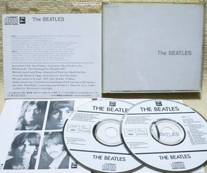 即決！送料230円●CD2枚組 ビートルズ Beatles White Album リマスター前の音源 日本盤 歌詞掲載ブックレット＋対訳ブックレット付き