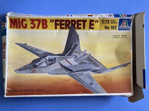 ソ連のステルス戦闘機　MiG-37B フェレット　 1/72　イタレリ　　％RPW1