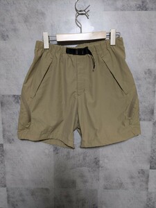 美品　DESCENTE　ddd デサント　 ショートパンツ S ショーツ ハーフパンツ DLMNJD92S ベージュ　カーゴパンツ　OSAGARI 