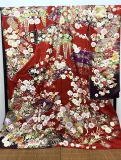 美しい赤色の振袖 着物 花柄 絹　未仕立て品