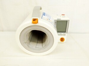 T211★OMRON オムロン デジタル自動血圧計 HEM-1000 適正腕周範囲 17〜32㎝ 健康器具 動作確認済 上腕式 家庭用 自動血圧計★送料880円〜