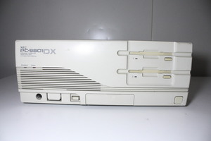 F547【中古】NEC PC-9801DX/U2 通電OK! ジャンク 部品取用