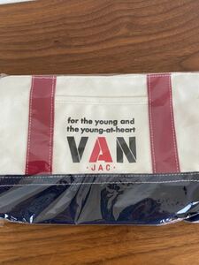 VAN★大きめポーチ★新品未使用