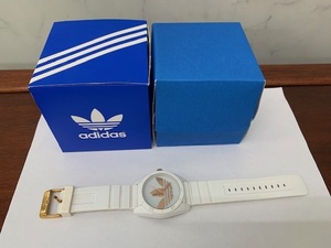 adidas　アディダス　ADH2918　クォーツ　腕時計　ジャンク品