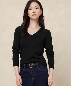 「BANANA REPUBLIC FACTORY STORE」 Vネックニット M ブラック レディース