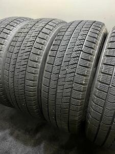 室内保管品 205/60R16 BRIDGESTONE/VRX2 17年製 スタッドレス 4本 ブリヂストン ブリザック ノア ヴォクシー ステップワゴン (4-F9)