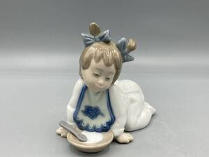 リヤドロ 女の子 ナオ 置物 フィギュリン 陶器 Nao