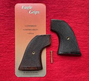 ★eagle grips社製　SAA 2nd用 rosewood（紫檀）チェッカーグリップ★