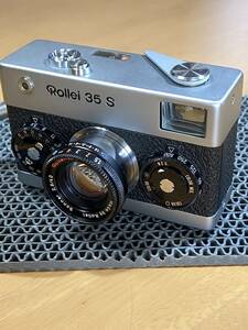 【Ｒｏｌｌｅｉ３５Ｓ】ローライ３５Ｓ　Made in Singapore シルバーボディ Zeiss Sonnar2.8/40レンズ【Rollei35S】