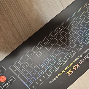 Keychron キークロン K5SE-B2-JIS [Keychron K5 SE ワイヤレス・メカニカルキーボード RGB JIS配列テンキー付 Gateron 青軸 中古