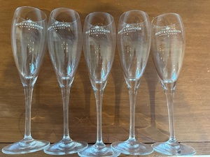 ● MOET CHANDON　/ モエ シャンドン　★　ロゴ入り　シャンパングラス　5客セット　展示品　ワイングラス　モエシャン ●