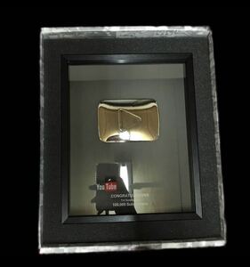YouTube Silver Play Button 1th Generation 銀の盾 初代