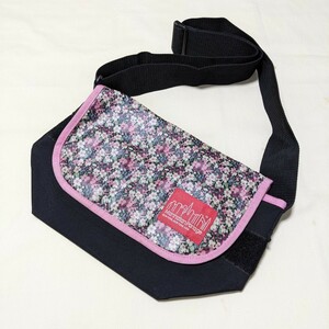 ☆PF6 Manhattan Portage マンハッタンポーテージ レディース バッグ ショルダーバッグ 黒 ピンク 花柄 斜めがけ