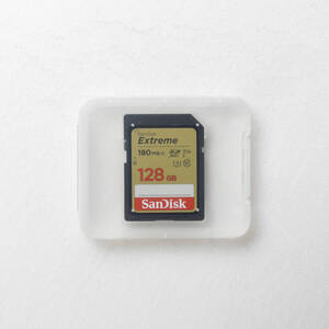 SanDisk　Extreme SDXCカード 128GB Class10 180MB/s　ケース付属【2】