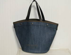 プラダ バケット バッグ　1BG243 Prada bucket bag crafted in blue denim 　colorインディゴブルー　イタリア製