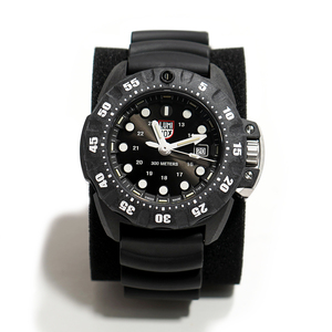 【新品本物 USA購入】Luminox ルミノックス■ SCOTT CASSELL DEEP DIVE Ref.1551 ■ ブラック ■T25 腕時計 ディープダイブ