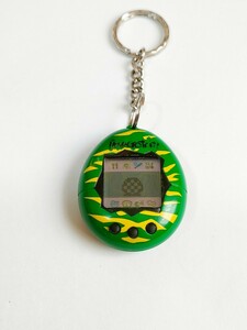 M ★レア★　海外版たまごっち　Tamagotchi Gen2 Stripes English Green Yellow 1997 Bandai　　バンダイ　レトロ　