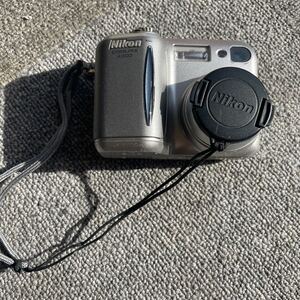 Nikon ニコン E4300 デジタルカメラ 中古 現状品 動作未確認