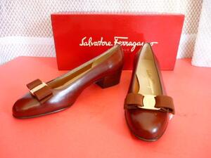 正 規 品　未 使 用 ！　 Salvatore Ferragamo 　サルヴァトーレ・フェラガモ　パンプス 　0917134