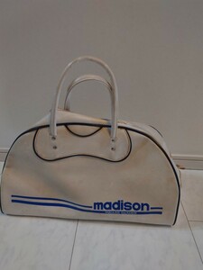 マディソンバッグ、復刻版では、ありません。オリジナル品です。但し、穴有り、傷有り、破れ、ございます。送料サービスさせて頂きます。