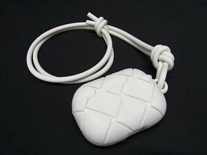 1円 ■極美品■ BOTTEGA VENETA ボッテガヴェネタ イントレチャート シリコン Airpods ケース イヤホンケース ホワイト系 AY4683