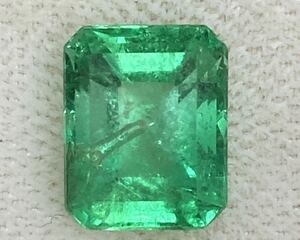 エメラルド emerald 大粒 約3.05ct 天然石 ジュエリー jewelry 裸石 宝石 アクセサリー accessory parts 803