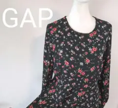 ギャップ　GAP　ウエスト切り替え花柄ワンピース　とろみ素材　黒