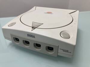 中古品 セガ ドリームキャスト HKT-3000 本体 ソフト １本付 動作確認済