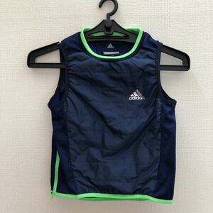 adidas（アディダス）キッズ薄中綿入りベスト●フロント両サイドポケット●右サイドジップ☆DH4035 ☆ジュニア120サイズ（220829）