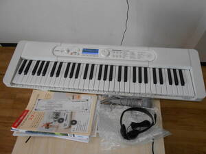 26910 中古 CASIO カシオ 光ナビゲーションキーボード LK-526 2022年製 電子ピアノ ホワイト 動作確認済み 付属品有り 楽器 音楽 元箱無し