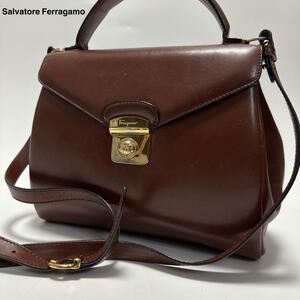 c22【美品】サルヴァトーレフェラガモ　Salvatore Ferragamo　レザー　革　茶　ブラウン　2way ショルダーバッグ　ハンド　フォーマル