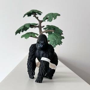 タグ付き　Schleich シュライヒ ゴリラシルバーバック【廃盤】