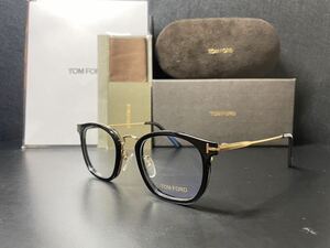 トムフォード　TOM FORD 5568 ブラック　メガネ　フレーム　黒縁　伊達　ウェリントン　オシャレ