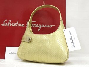 ◆超美品◆Salvatore Ferragamo フェラガモ◆ガンチーニ◆パイソン 本 ヘビ 革◆ミニ ハンド バッグ◆ゴールド◆イタリア製◆腕掛け◆A7571