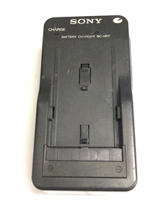 2050285★中古品★SONYソニー 充電器/バッテリーチャージャー BC-V615 　動作確認済