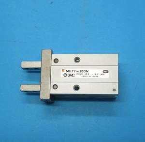 MHZ2-10DN　平行開閉形エアチャック標準タイプ　SMC　ランクA中古品