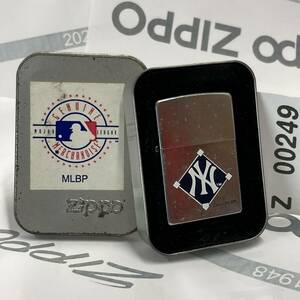 1000円スタート ZIPPO 未使用 ニューヨークヤンキース New York Yankees 化粧箱有り オイルライター ジッポー 03年製 Z0249