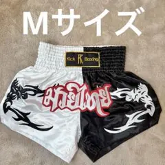 新品未使用⭐︎ムエタイ キックパンツ Mサイズ ショーツ 黒　白