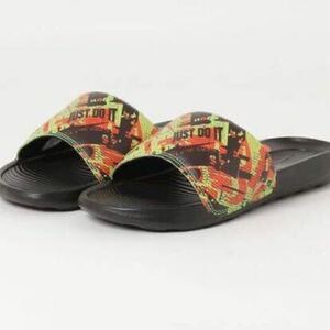 NIKE VICTORI ONE SLIDE PRINT　CN9678-012サイズ27㎝