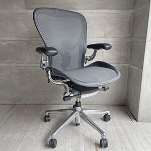 ♪ ハーマンミラー Herman Miller アーロンチェア リマスタード フル装備 Cサイズ アルミニウムベース ポスチャーフィット 定価￥291,500-