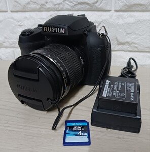 動作品　FINEPIXHS 30EXR FUJIFILM デジタルカメラ　フジフィルム　ファインピクス　デジカメ　4GB メモリーカード バッテリー (ガラス)