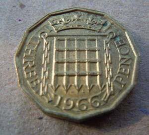 イギリス 1966年 3ペンス コイン エリザベスII 