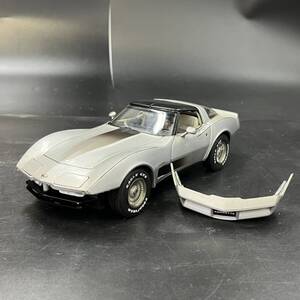 24千/A023470-3/TM15000/R014-301/ シボレー　CORVETTE　1/18　ホビー　コルベット　※破損有